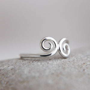 Rolling Waves Ring