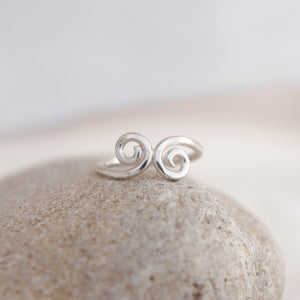 Rolling Waves Ring