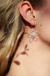 Swirly flow stud earrings