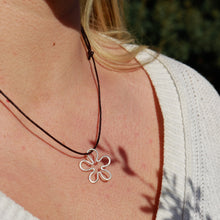 Load image into Gallery viewer, Flower Power Necklace (M) Cord