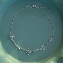 Load image into Gallery viewer, Daisy Chain Necklace