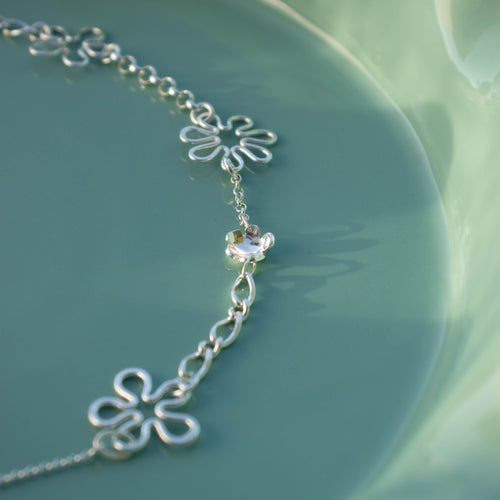 Daisy Chain Necklace