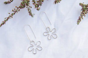 Flower Power Dangle Earrings (M)