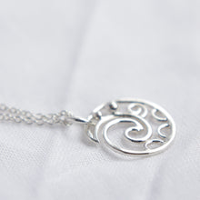 Load image into Gallery viewer, Swirly dance Necklace 45cm chain