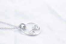 Load image into Gallery viewer, Simple spiral necklace on silver chain