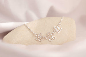 Daisy Chain Necklace #1 (pre-order)