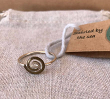 Load image into Gallery viewer, Brass spiral ring Size Q1/2