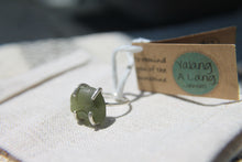 Load image into Gallery viewer, Seaglass swirl ring (Indented Head, VIC) Size O